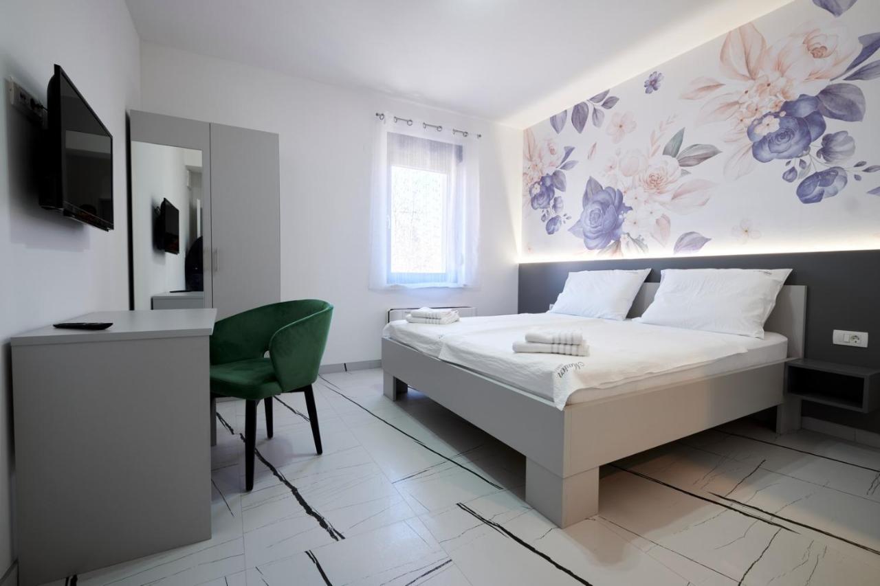 Marien Haus Hotel Karlovac Buitenkant foto